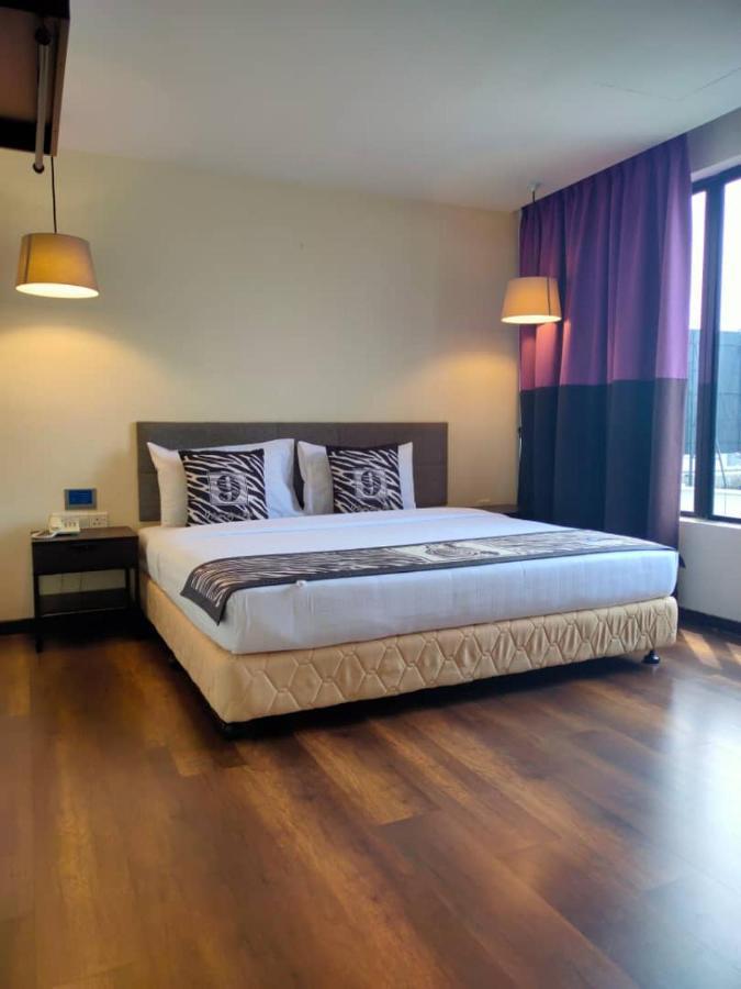 9 Square Hotel - Subang Subang Jaya Exteriör bild